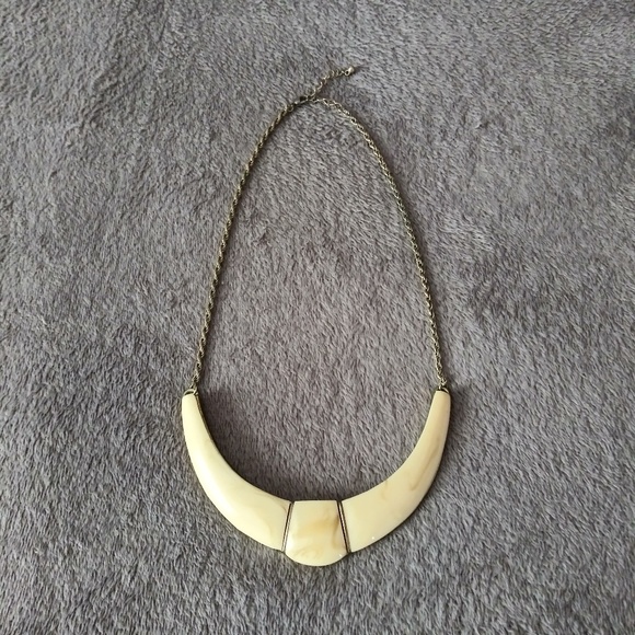 Cream Semi-Circle Statement Necklace - Picture 1 of 4